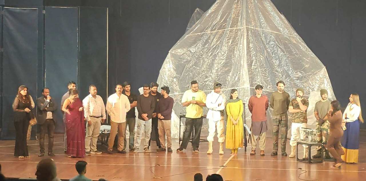 Siachen Play Wins Hearts in Surat with Story of Survival and Truth